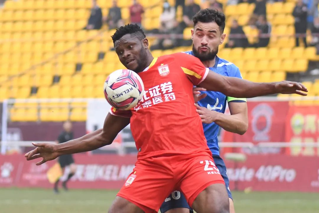 lol比赛竞猜平台 -关于赛地聚焦——荷甲今晚热度飙升，新疆广汇队长鼓劲，悬念犹存，团队化学反应显著的信息