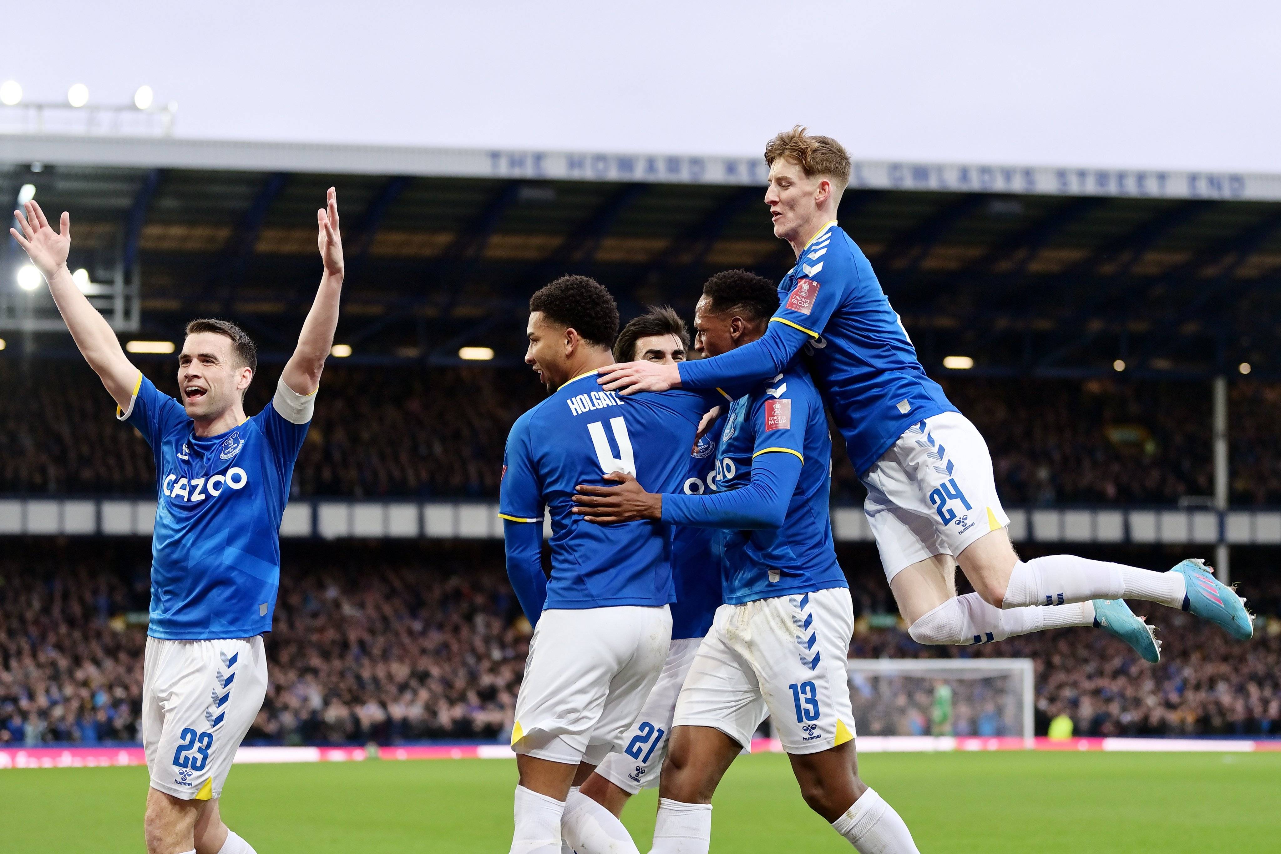 LOL S15平台下注 -清晨体能课后;纽卡斯尔防线松动备战CBA常规赛;媒体盛赞;医务组通报恢复的简单介绍